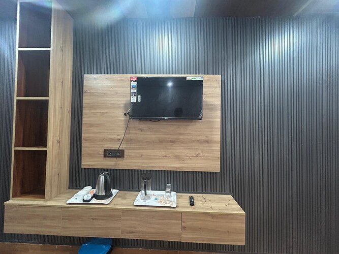 hotel shri dauji maharaj palace