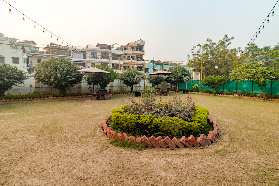 treebo kgf villa with swimming pool