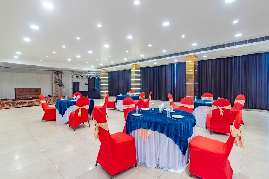 treebo kgf villa with swimming pool