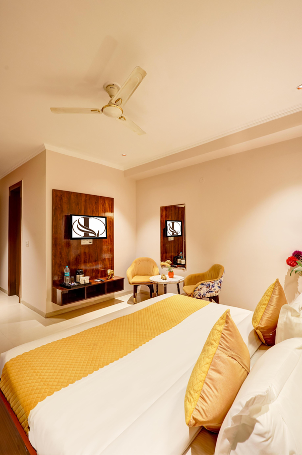 limewood stay oasis golf course road