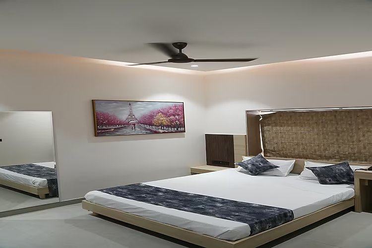 prince diamond boutique hotel