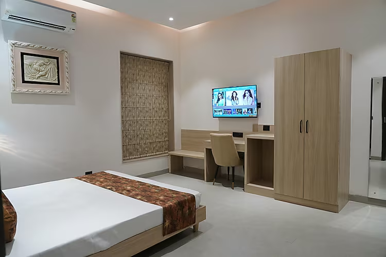 prince diamond boutique hotel