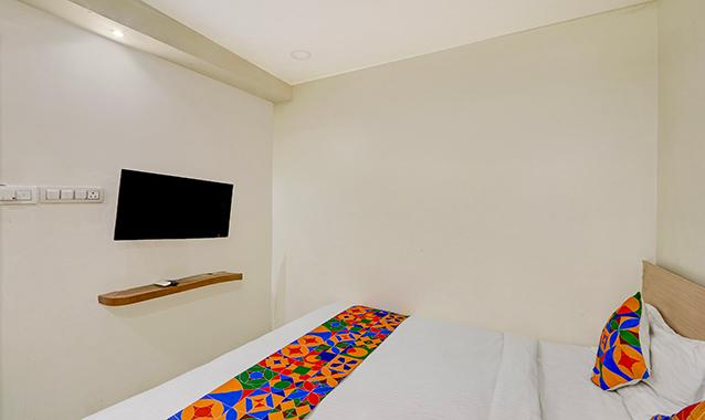 fabhotel silver cloud