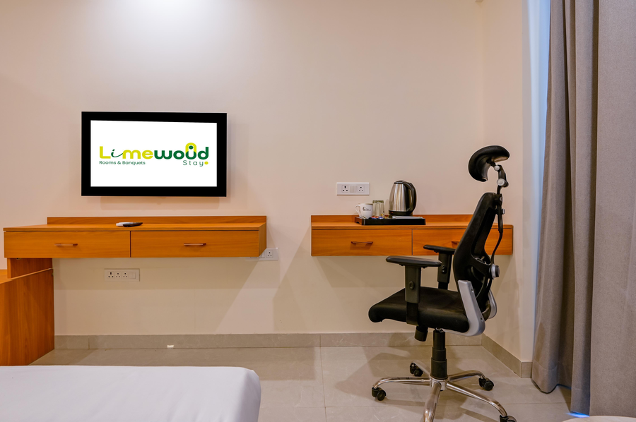 limewood signature near golf course road