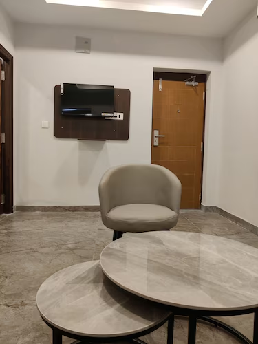 elite hotel gachibowli