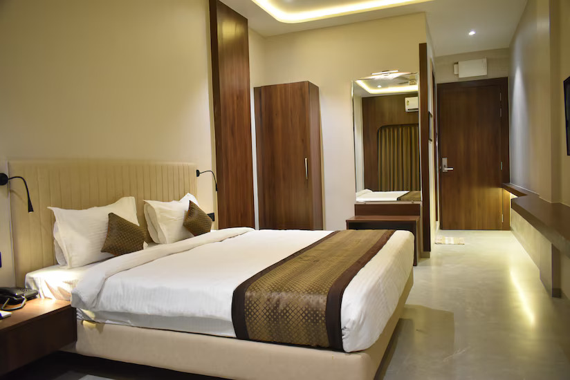 hotel purnima regency dhule