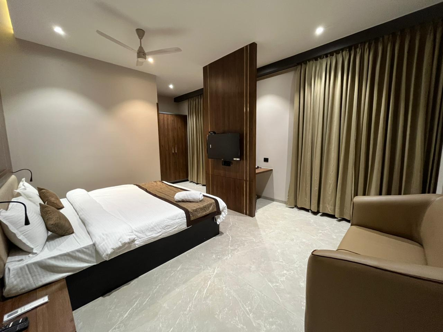 hotel purnima regency dhule