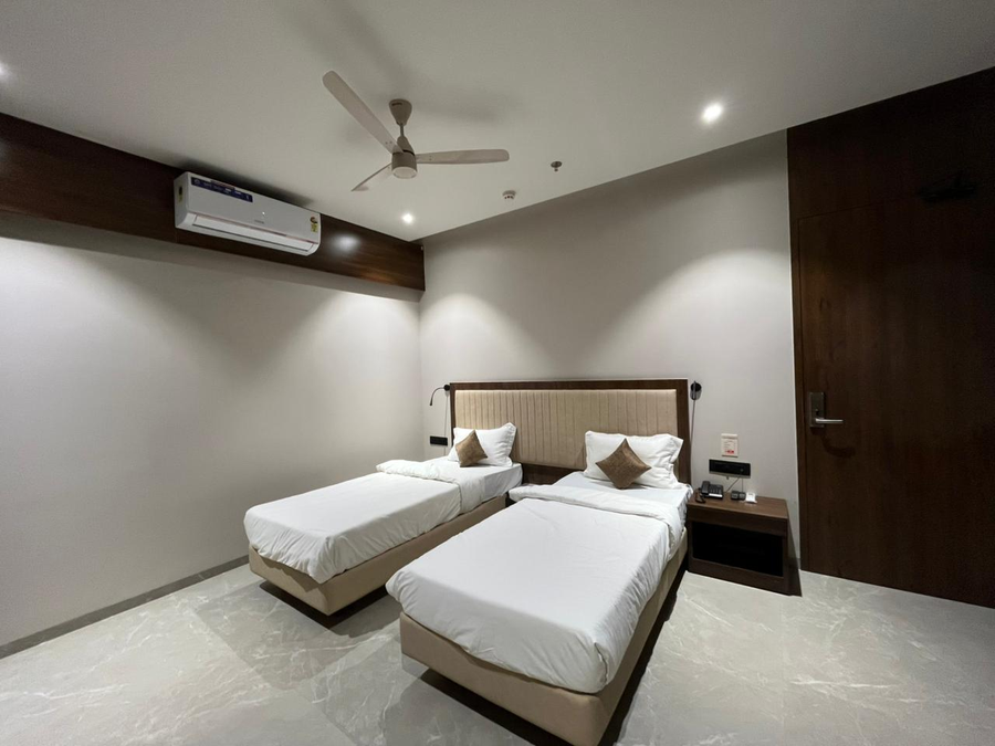 hotel purnima regency dhule