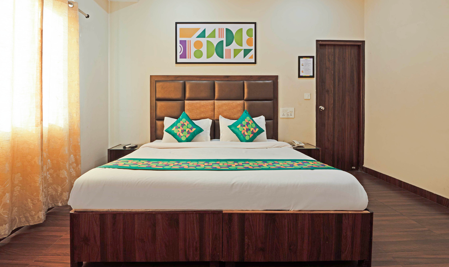 treebo golden leaf ddn