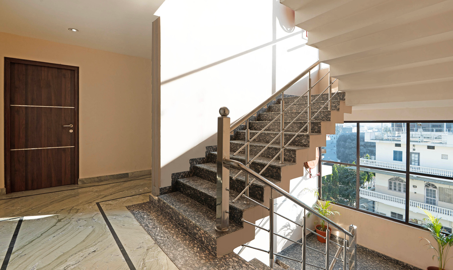 treebo golden leaf ddn