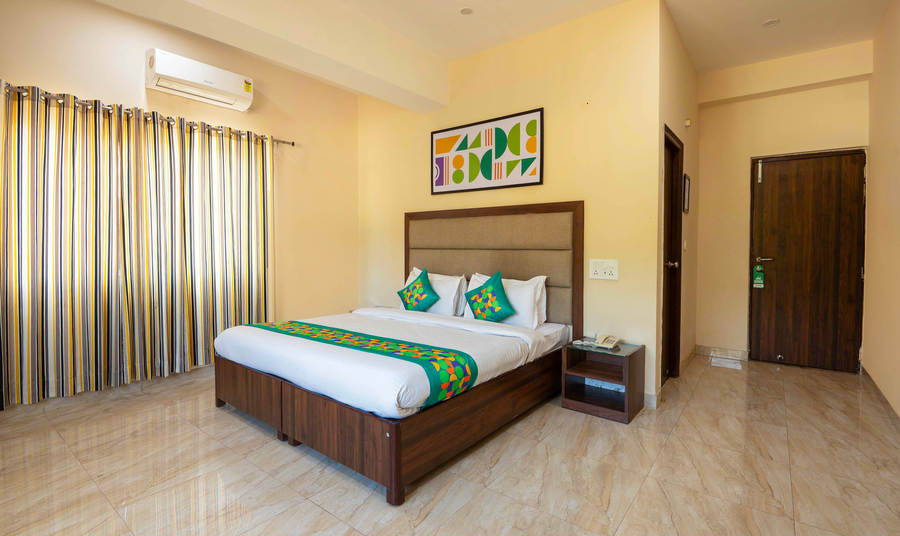 treebo golden leaf ddn