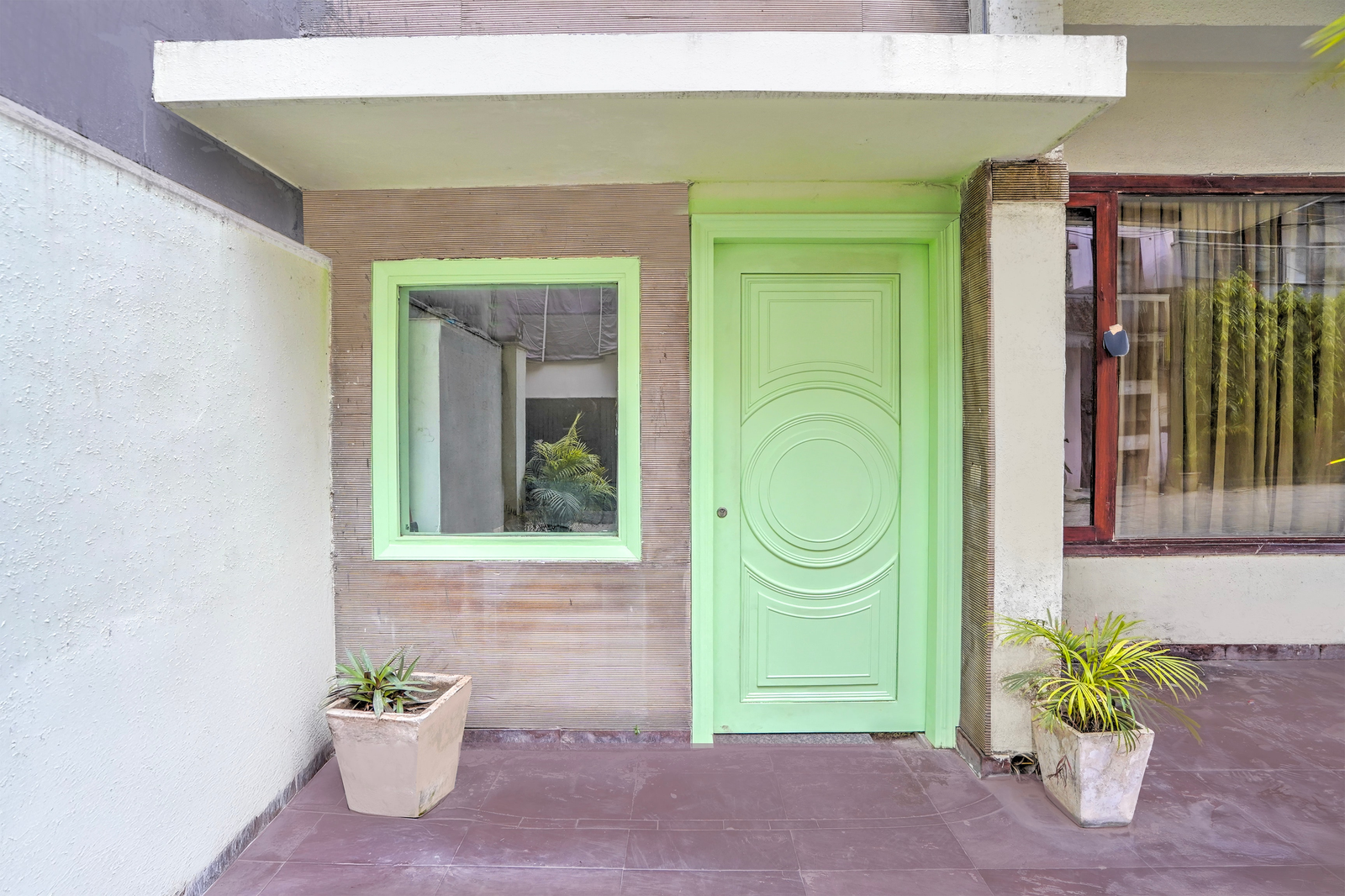 palette hotel cotts villa vasant kunj new delhi