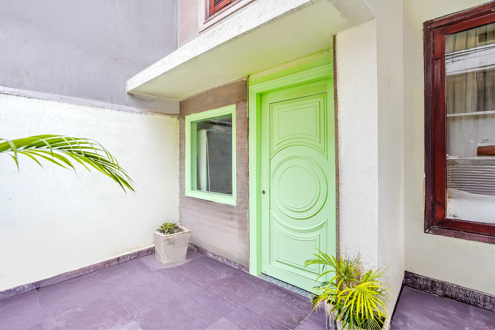 palette hotel cotts villa vasant kunj new delhi