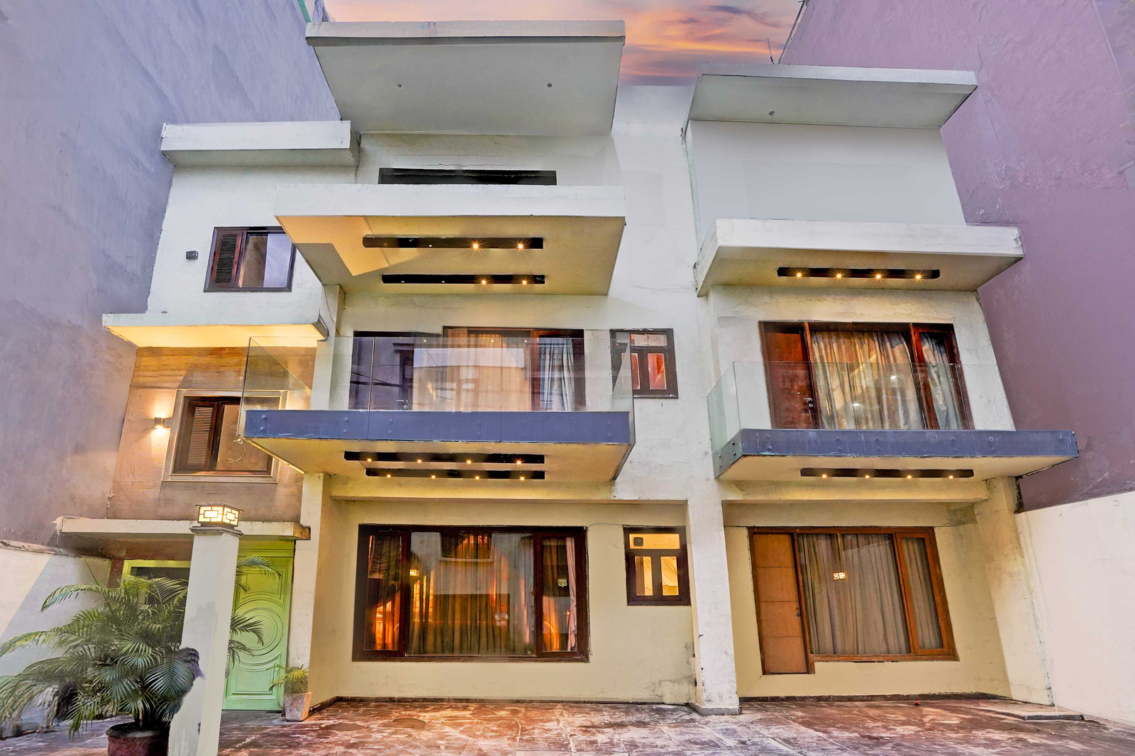 palette hotel cotts villa vasant kunj new delhi