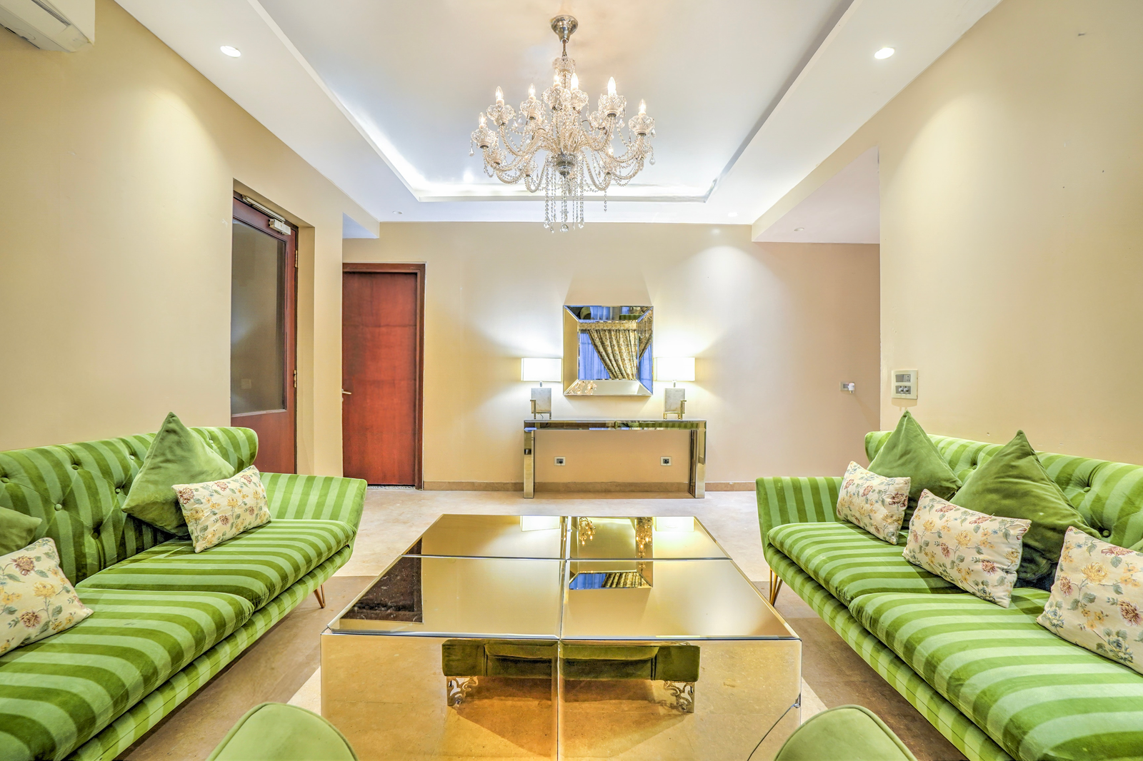 palette hotel cotts villa vasant kunj new delhi