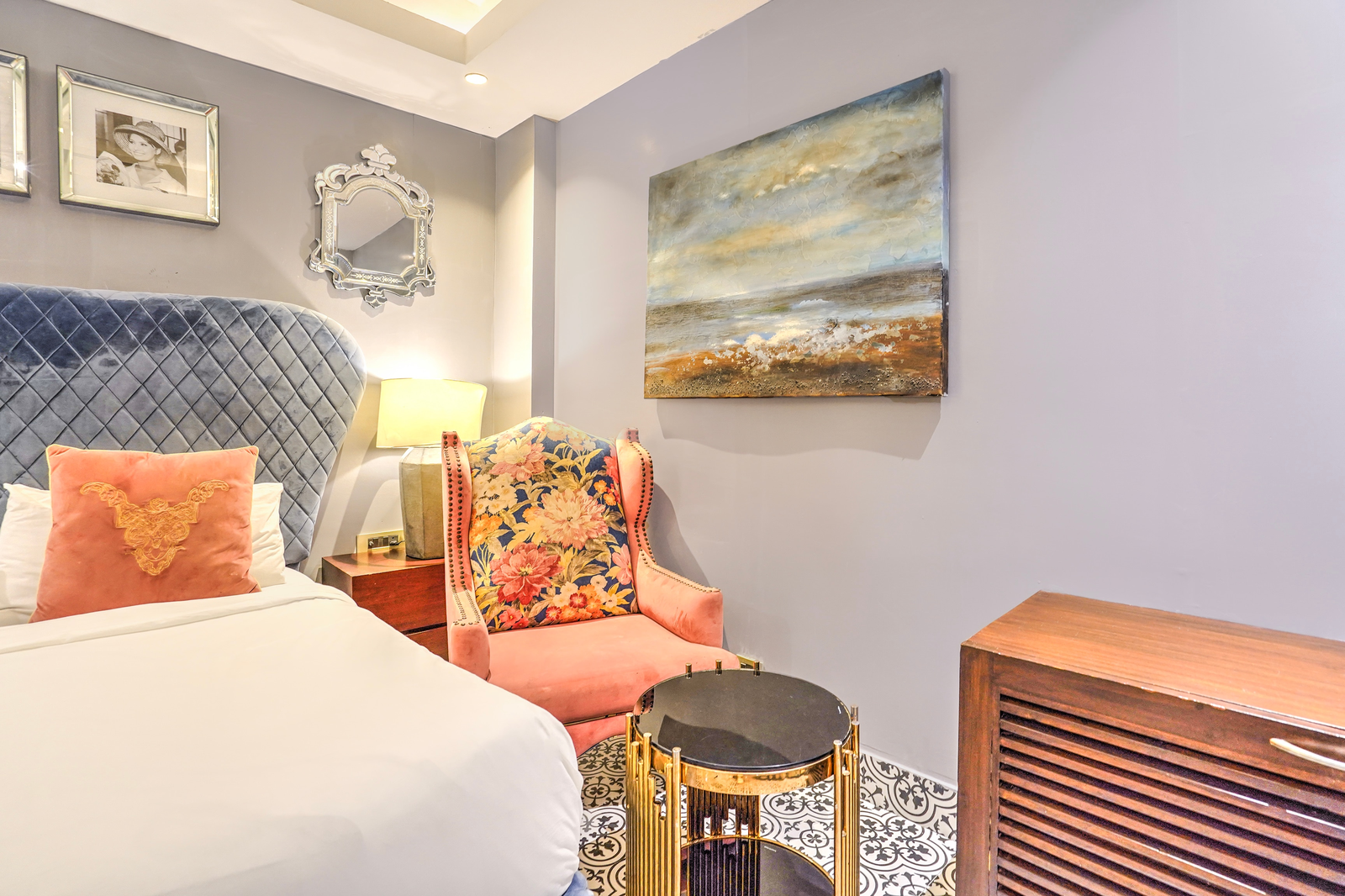 palette hotel cotts villa vasant kunj new delhi