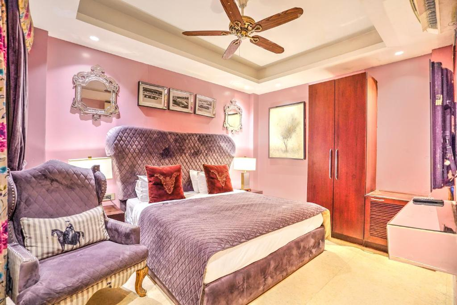 palette hotel cotts villa vasant kunj new delhi