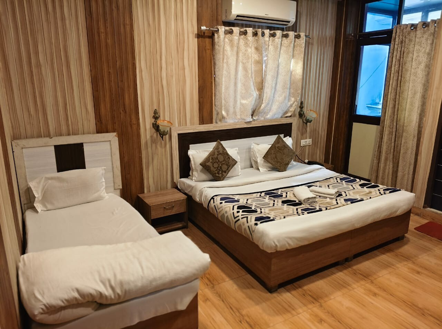 the mountain view tapovan