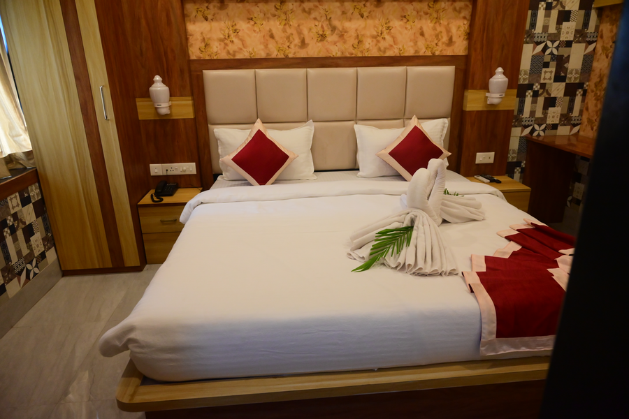 hotel yogarjun palace