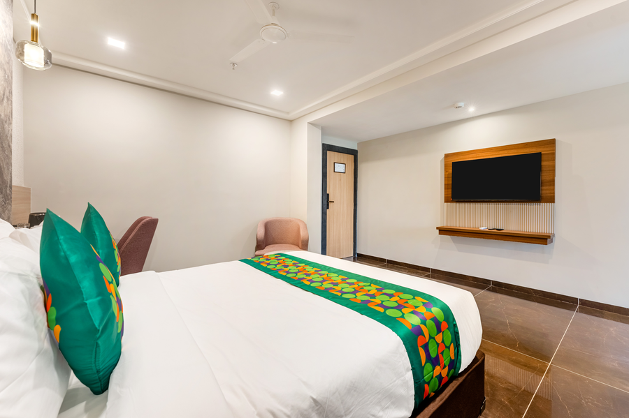 treebo premium nagpur automotive square