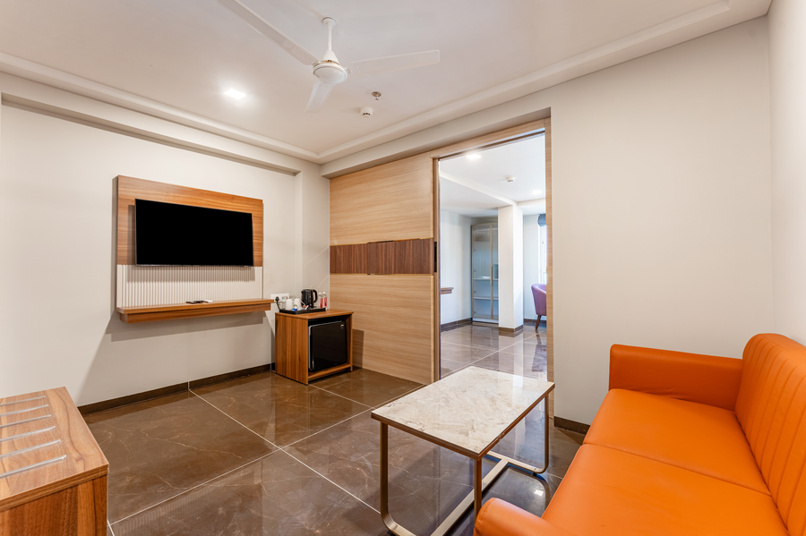 treebo premium nagpur automotive square