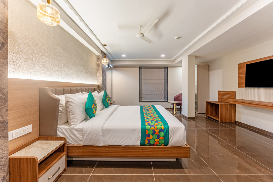 treebo premium nagpur automotive square