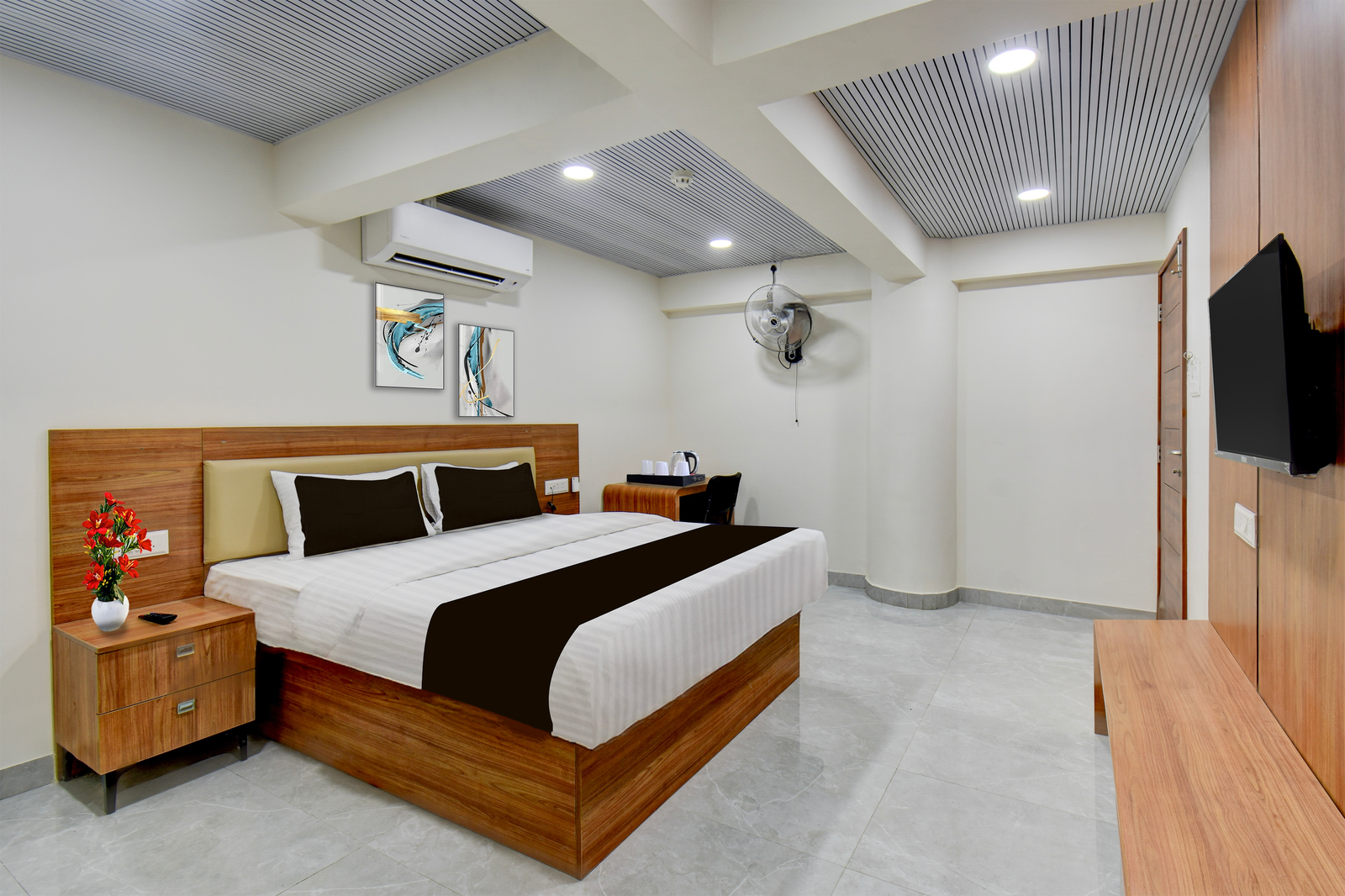 super hotel o pune kasarwadi railway station