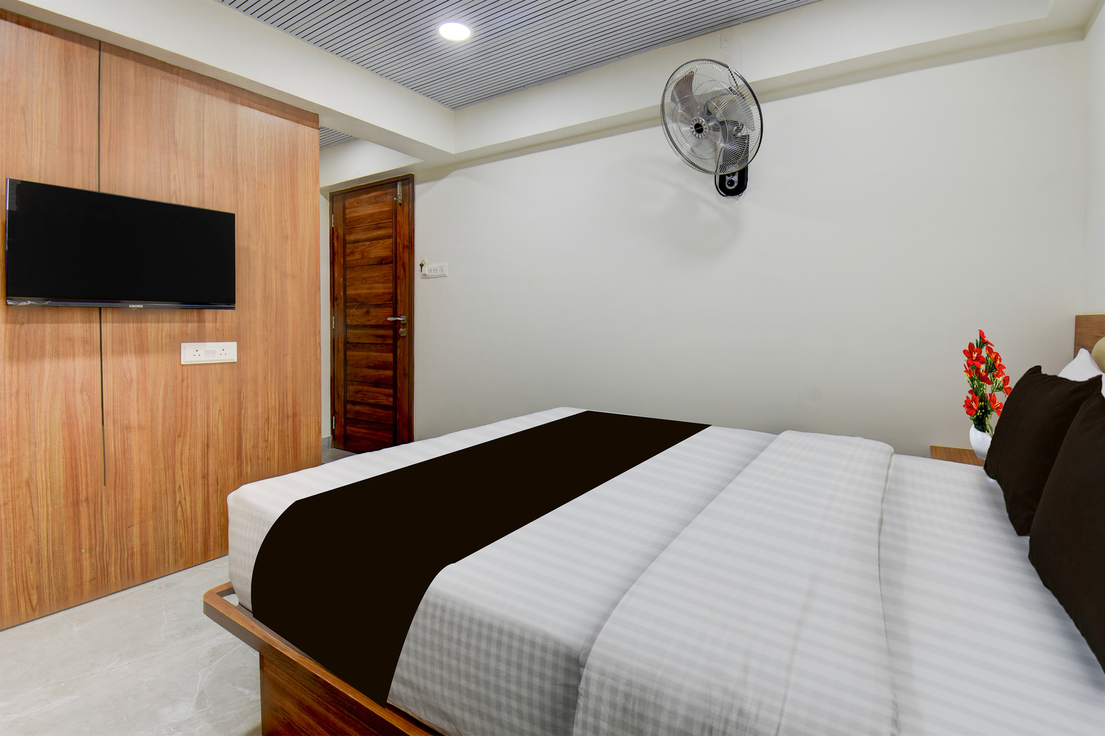 super hotel o pune kasarwadi railway station