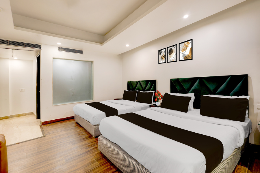 super townhouse oak new delhi central railway junction formerly uppal international