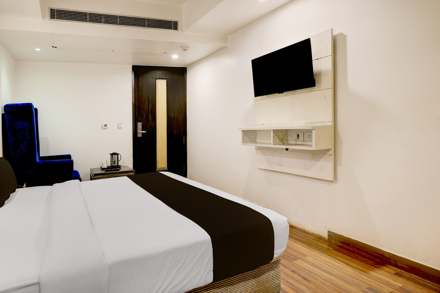 super townhouse oak new delhi central railway junction formerly uppal international