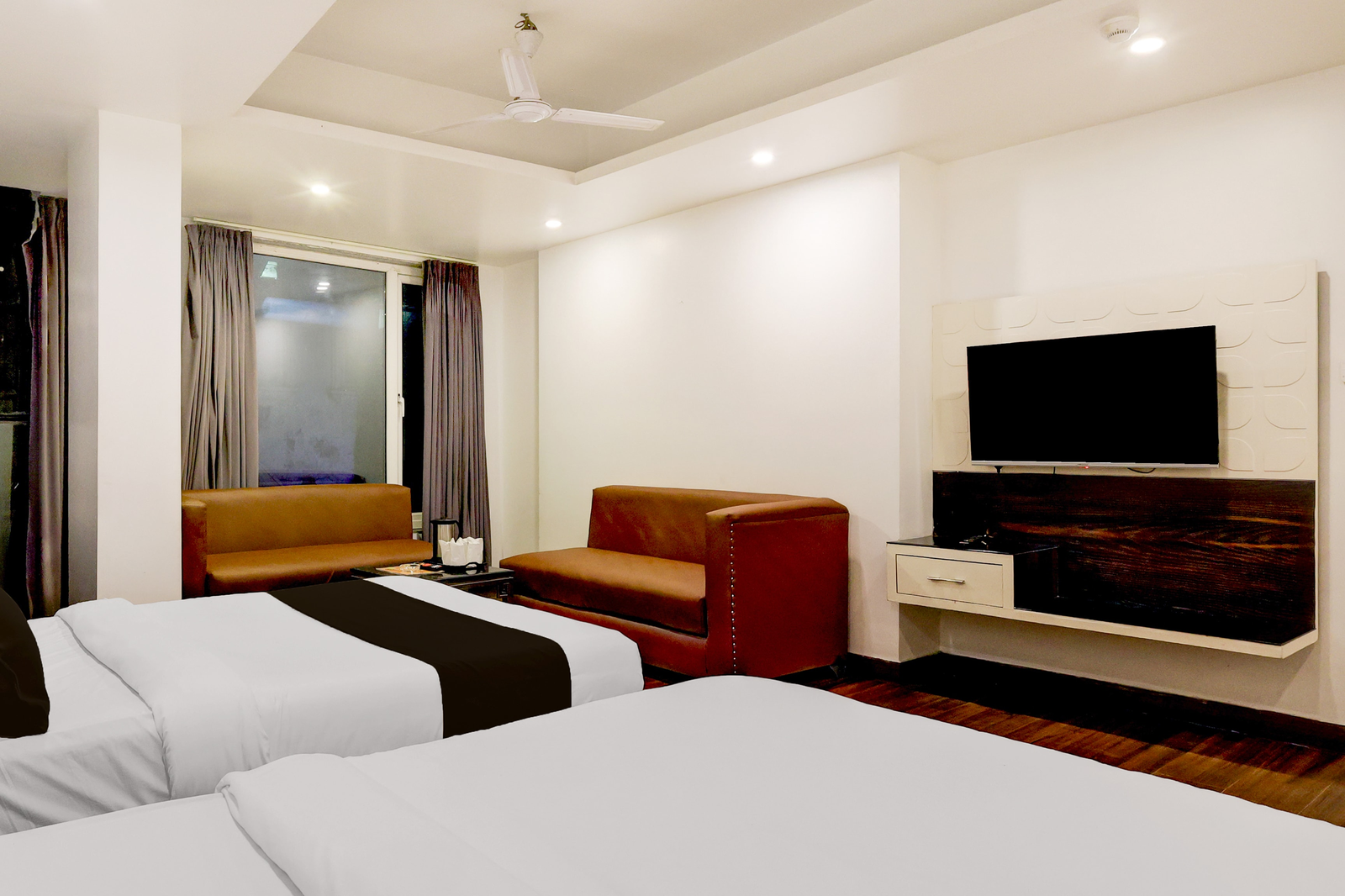 super townhouse oak new delhi central railway junction formerly uppal international