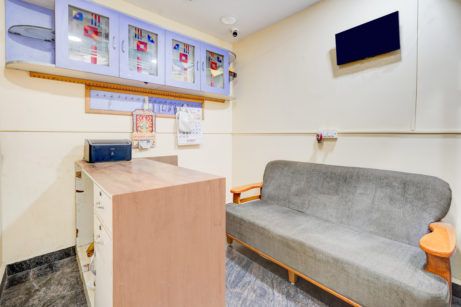 super hotel o karanodai formerly sri vari rooms