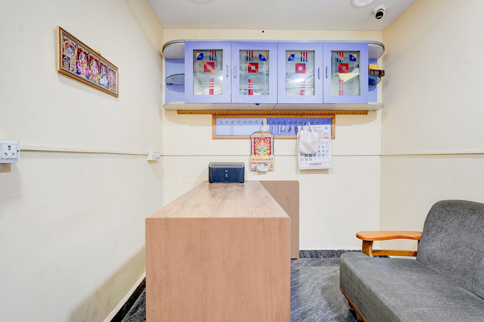 super hotel o karanodai formerly sri vari rooms