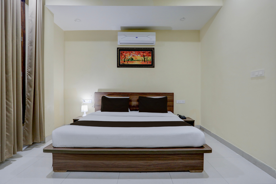 oyo townhouse gomti nagar sector 1 formerly the gahmar inn