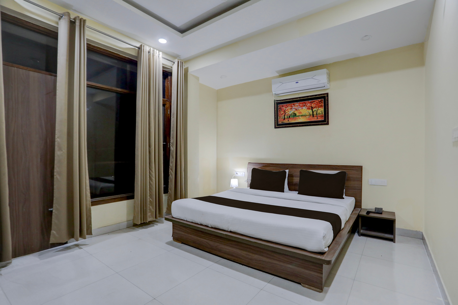 oyo townhouse gomti nagar sector 1 formerly the gahmar inn
