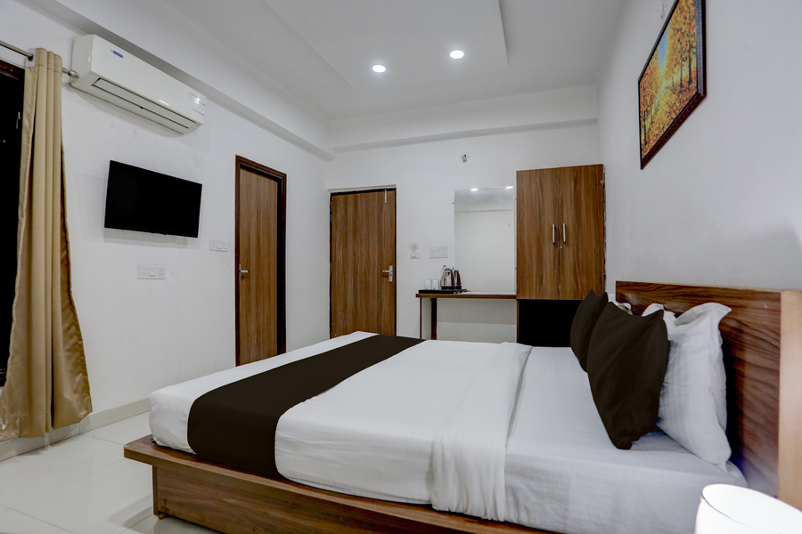 oyo townhouse gomti nagar sector 1 formerly the gahmar inn