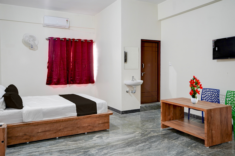 super hotel o jodi sri muneshwara swamy temple