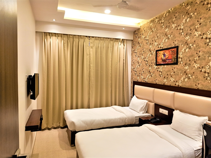 hotel golden crown