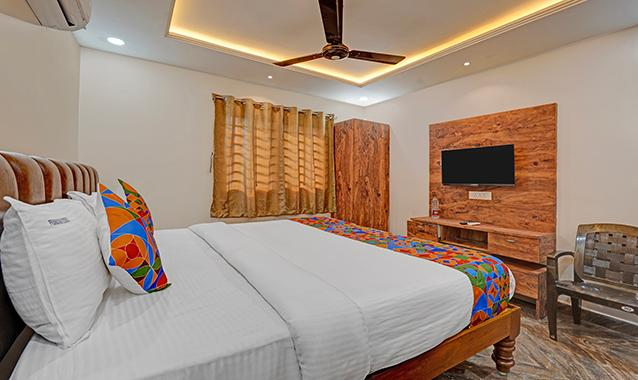 fabhotel pranavam residency