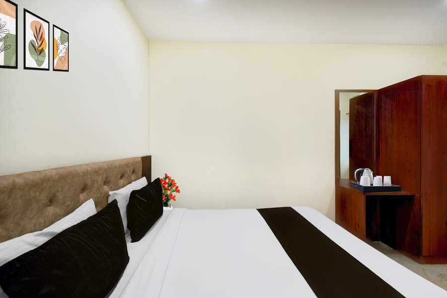 super collection o kakatiya hills formerly shree adithya luxury rooms