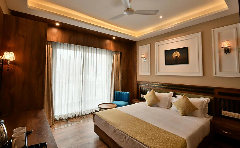 mantra the divine hotel