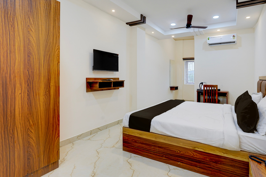 super townhouse guduvancheri junction formerly zafe commercial