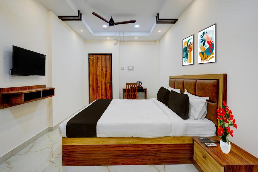 super townhouse guduvancheri junction formerly zafe commercial