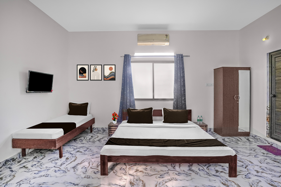 super hotel o thivim railway station formerly silverline villa