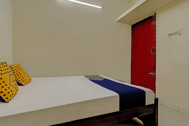 collection o velachery railway junction formerly vijay guest house