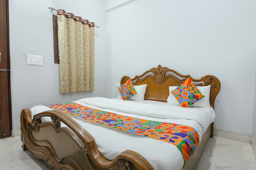 Fabhotel City Charm,,3 star