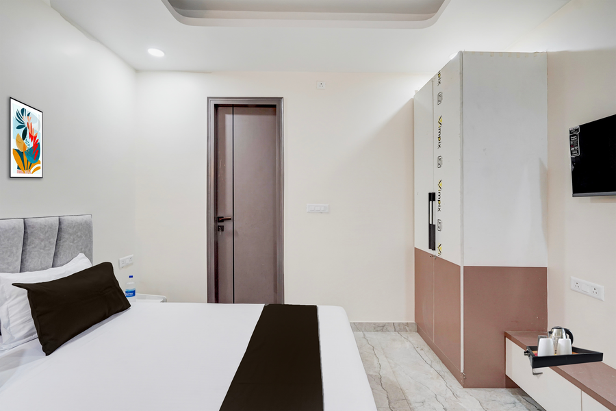 super townhouse dsidc bawana formerly kanhaiya residency
