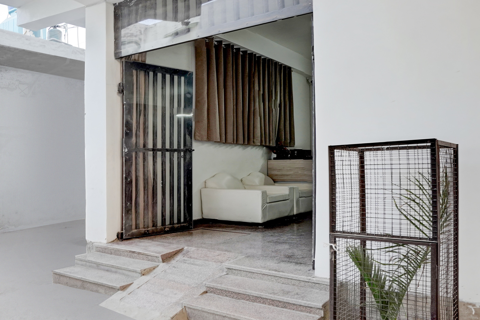 collection o sector 7 rohini formerly giriraj residency