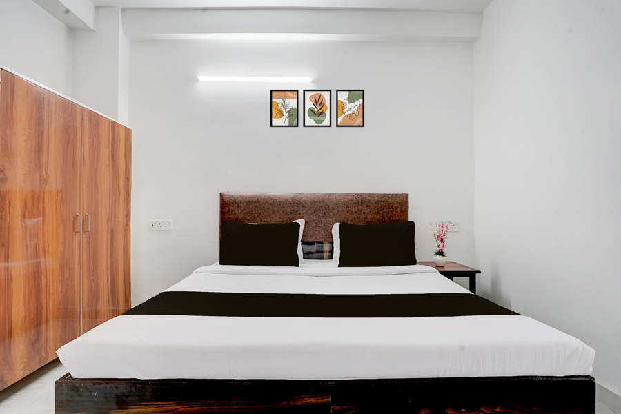 collection o sector 7 rohini formerly giriraj residency