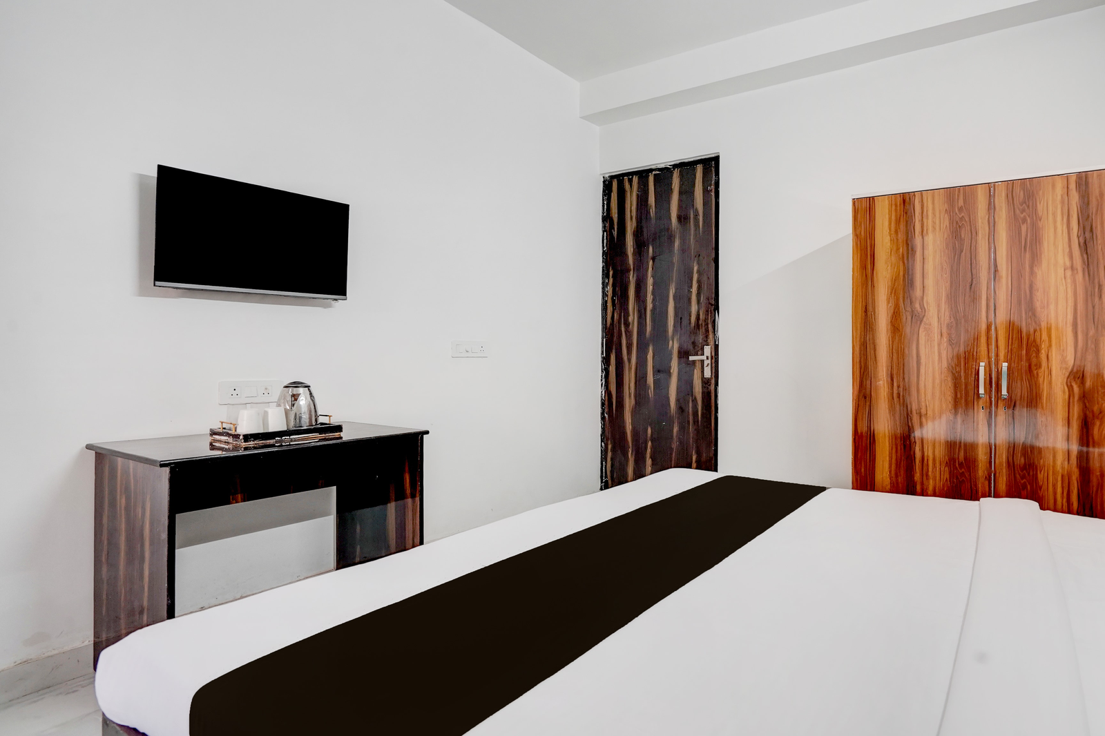 collection o sector 7 rohini formerly giriraj residency